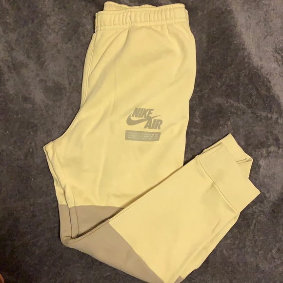 tan nike joggers